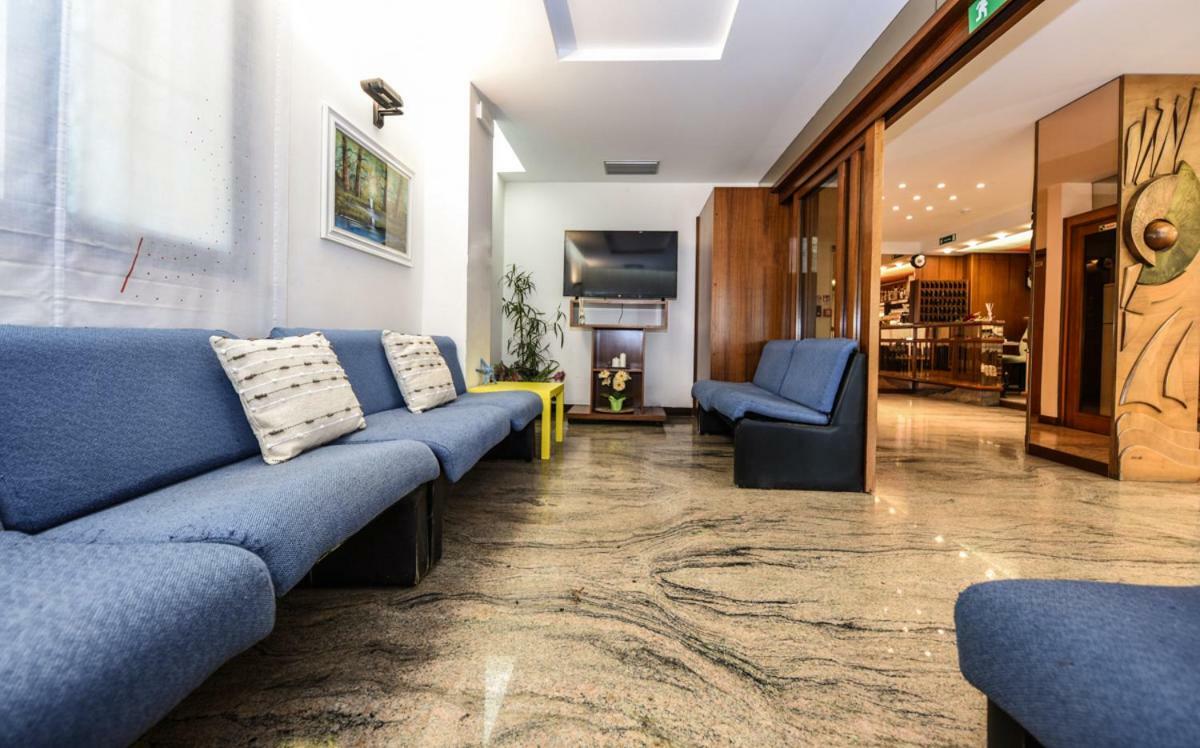 Hotel Caesar Misano Adriatico Eksteriør bilde